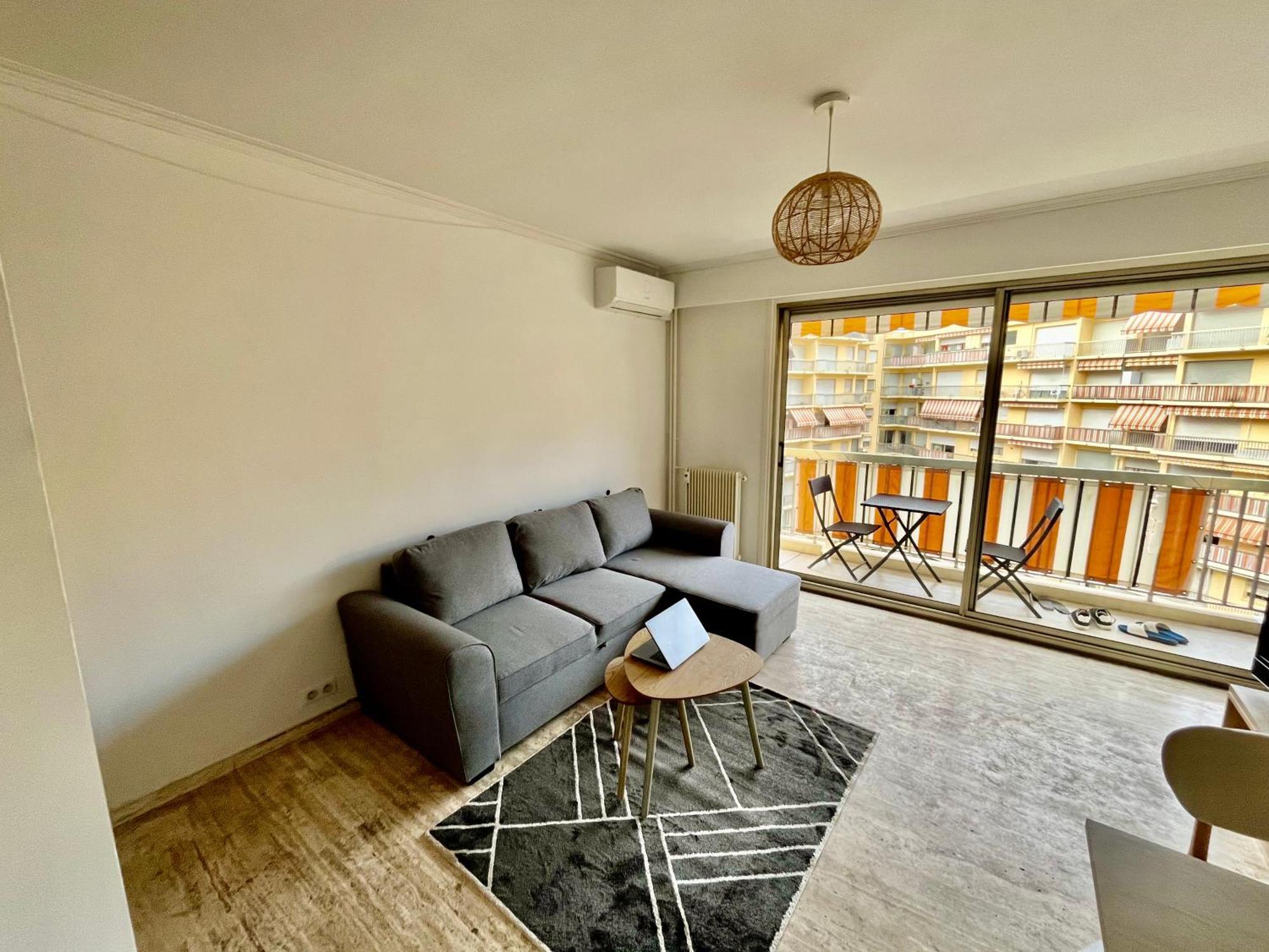 Apartamento Le Borrigo Pick Up Airport Menton Exterior foto