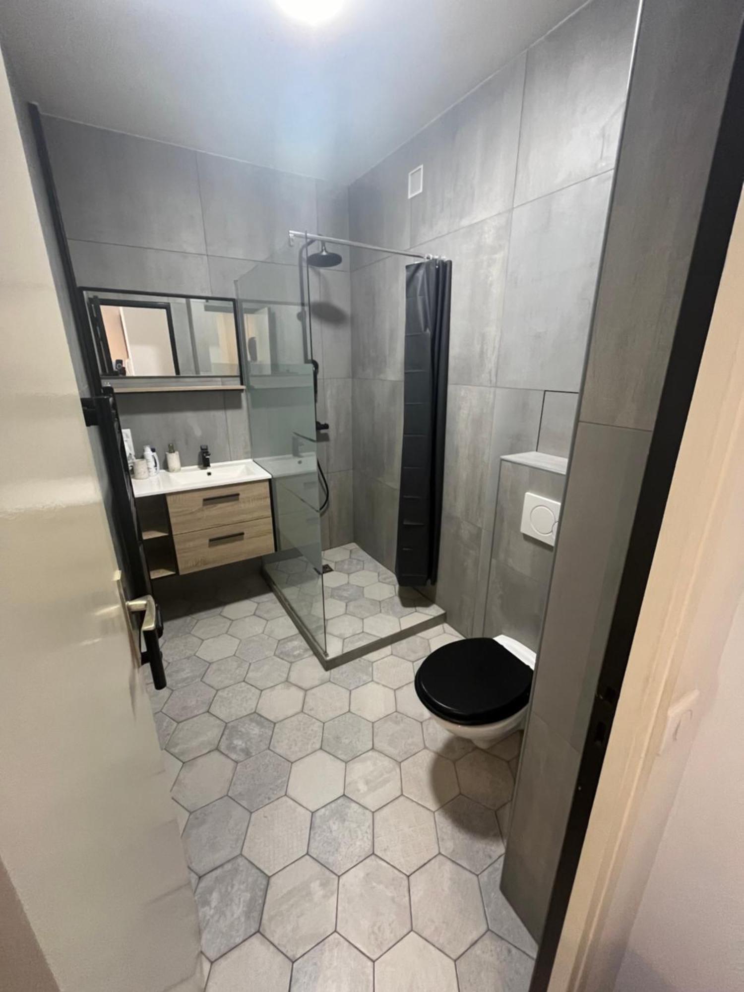 Apartamento Le Borrigo Pick Up Airport Menton Exterior foto